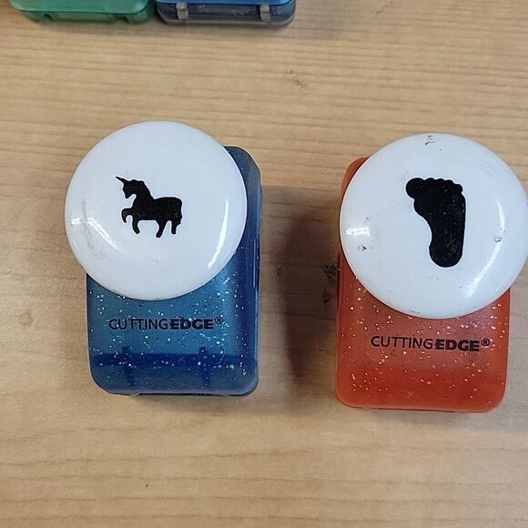 Cutting Edge PAPER PUNCHES  LOT of 9 - Picture 4 of 8